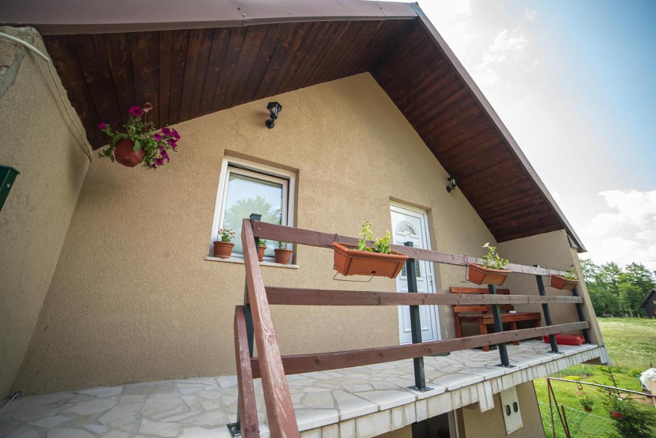 Guest House "Visnja" Žabljak Exteriör bild