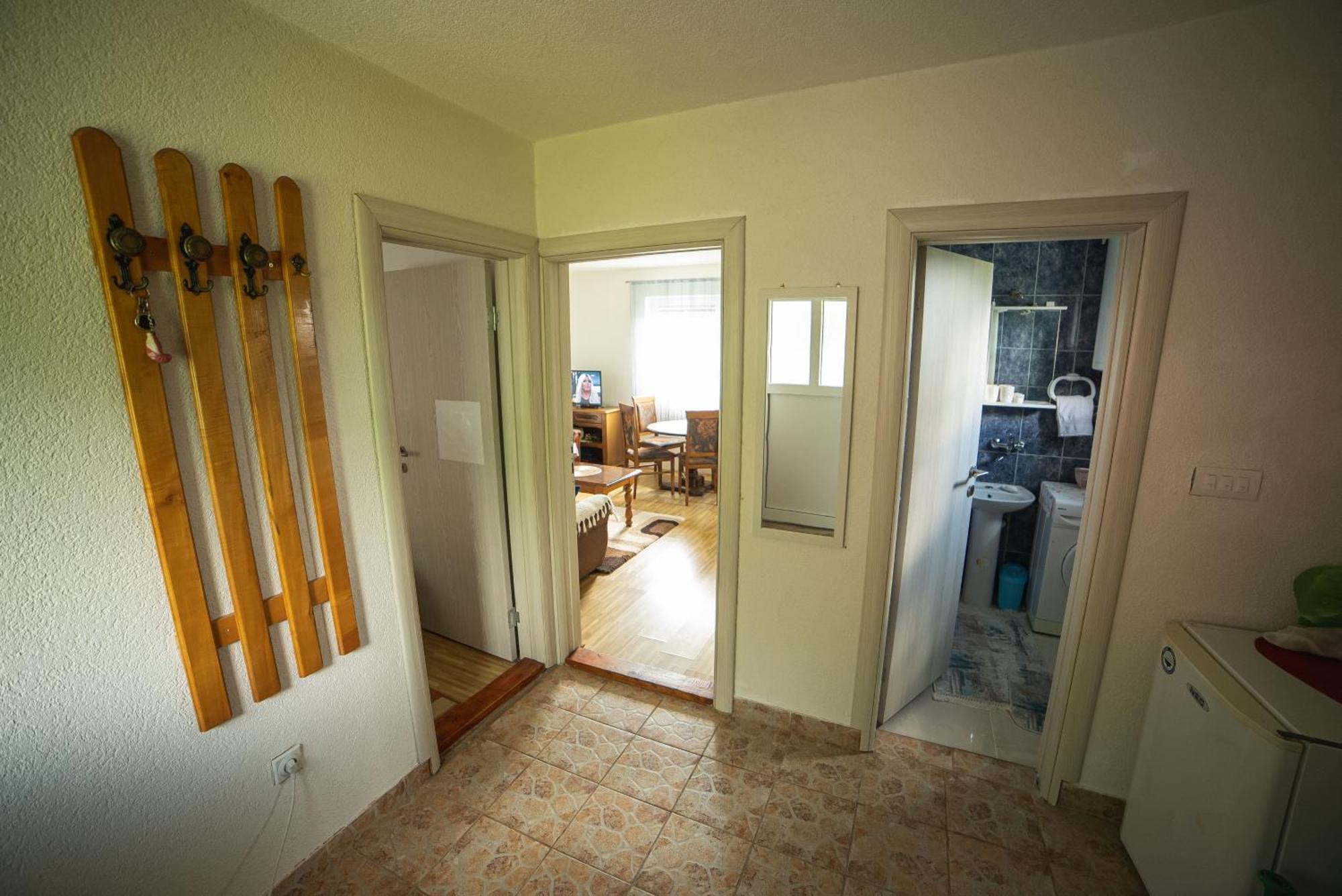 Guest House "Visnja" Žabljak Exteriör bild